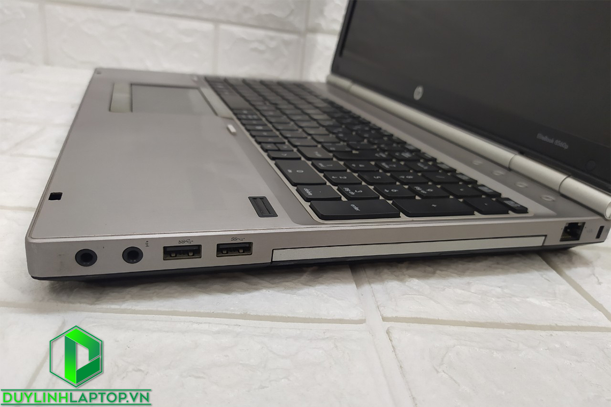 Laptop HP Elitebook 8560P | i7-2670QM | RAM 4GB | AMD 7400M | 15,6Inch HD