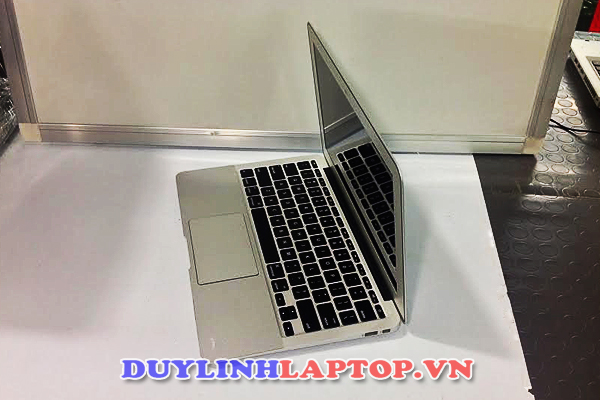 MacBook Air 11 inch 2014 MD711 (i5-4260U/ RAM 4G/ SSD 120G/ Màn 11'/ HD Graphics 5000/ Pin 3h)