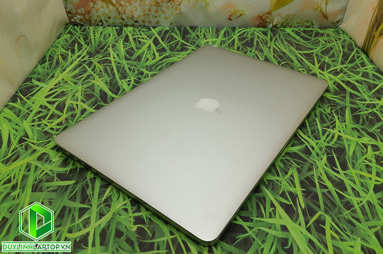 Macbook Pro Rentina 15