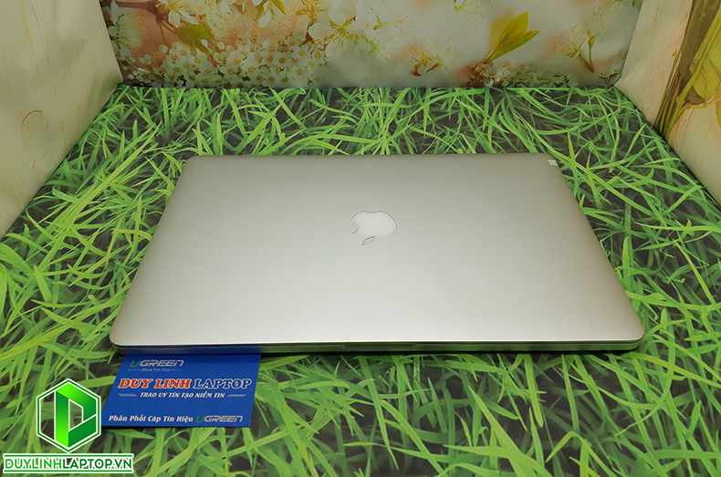 Macbook Pro Rentina 15