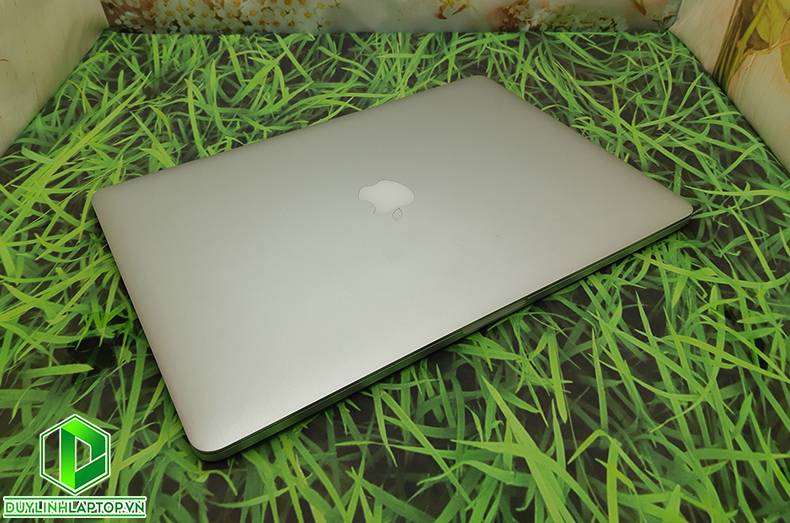 Macbook Pro Rentina 15