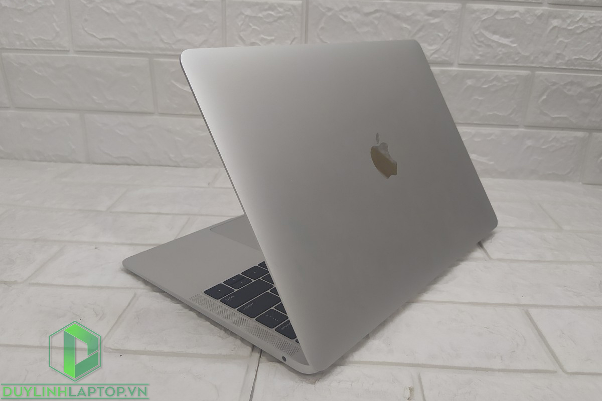 Macbook Air 2018 | i5 | RAM 8GB | SSD 120 | 13Inch UHD