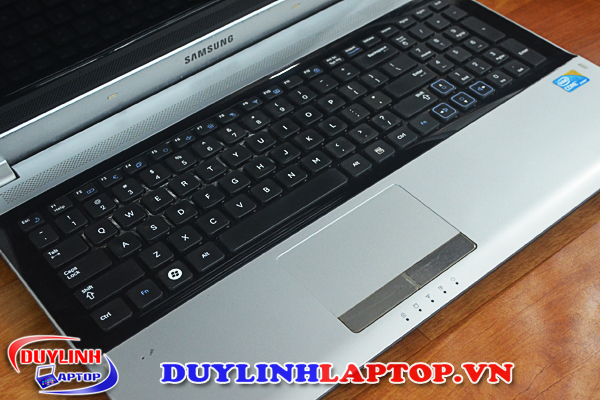 Laptop cũ Samsung RV509 (Core I3 M350/ RAM 2G/ HDD 160G/ Màn 15.6/ HD Graphics/ Pin hơn 3h)