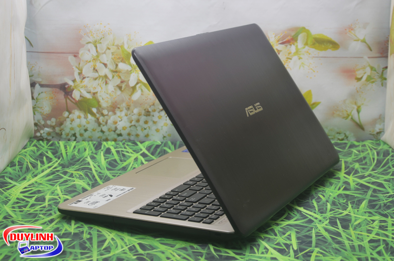 Laptop-cu-Asus-X450LA-7