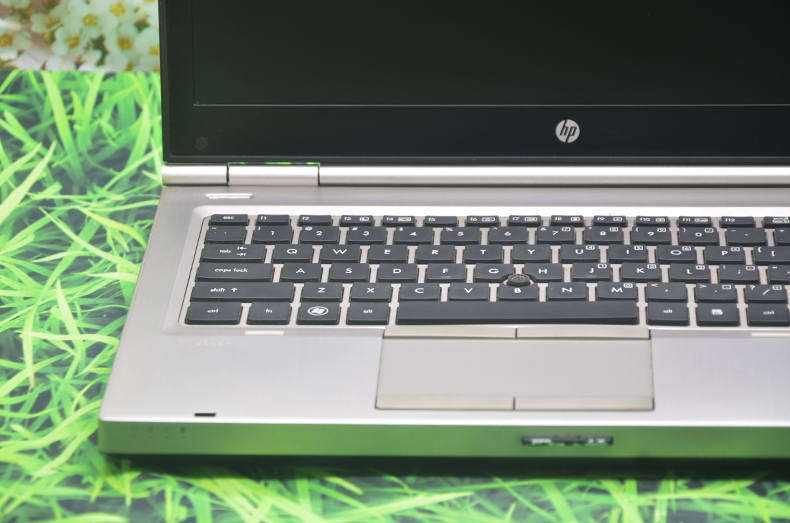 Laptop-HP-Elitebook-8460-2