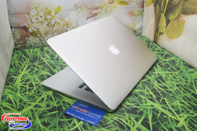 Macbook-Retina-2015-EMC2909-9