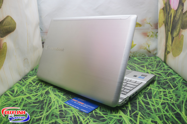 Toshiba-Dynabook-T752-8